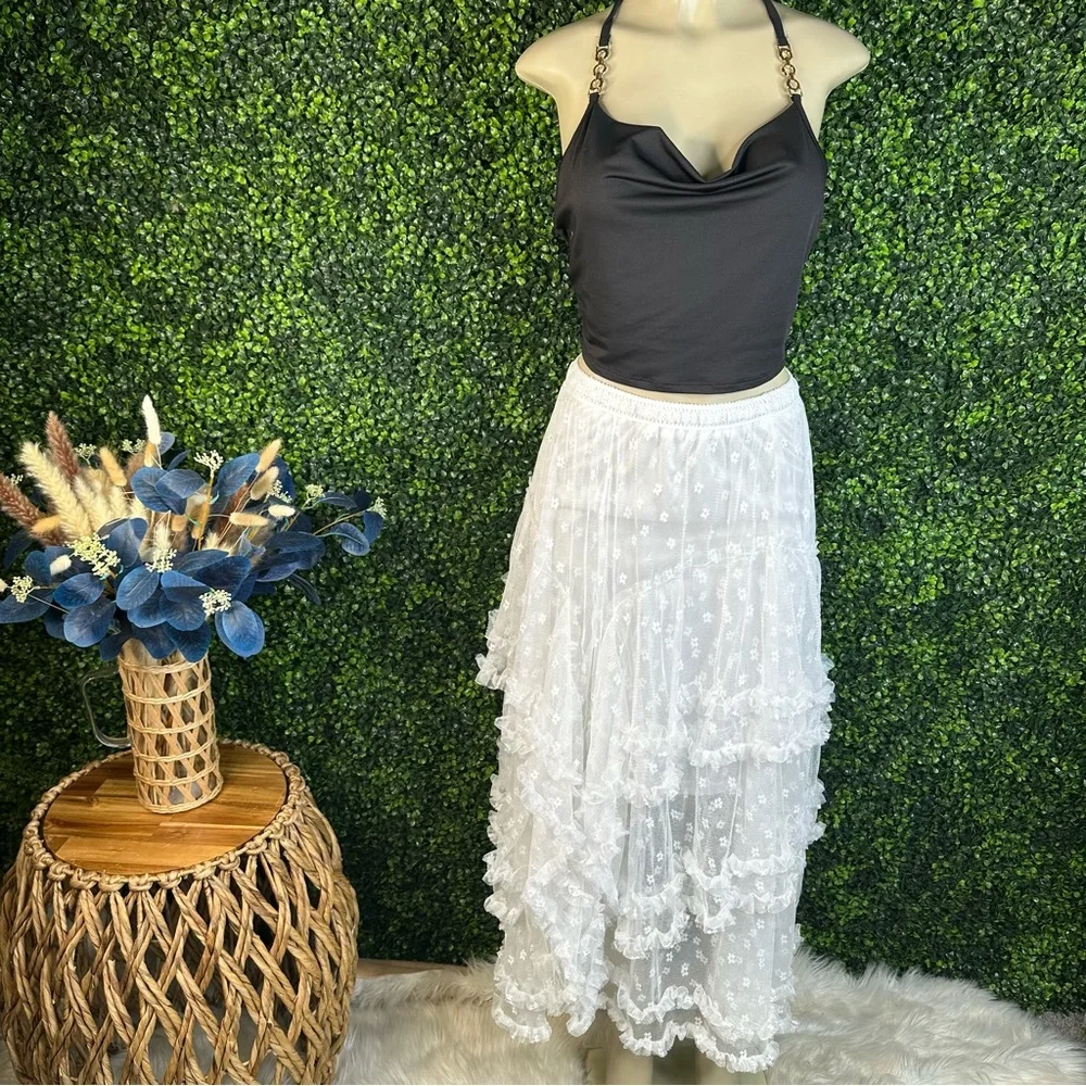 POL White Asymmetrical Lace floral embroidered maxi Skirt‎